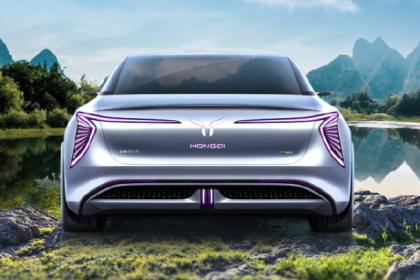 红旗E702首台验证样车下线